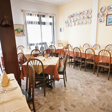 Hotel Milan Rosolina Mare Ngoại thất bức ảnh