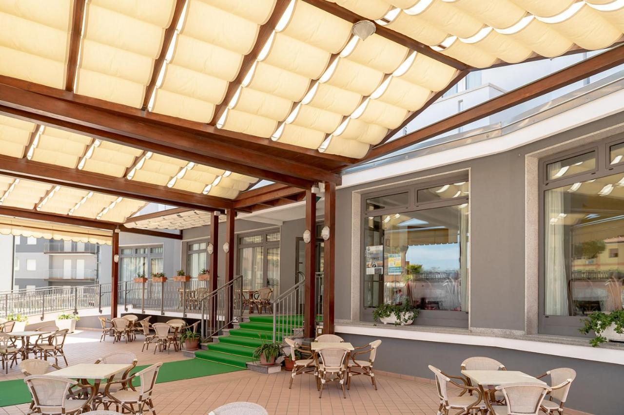 Hotel Milan Rosolina Mare Ngoại thất bức ảnh