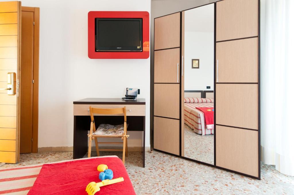 Hotel Milan Rosolina Mare Phòng bức ảnh